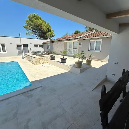 Monte Magno Villa Póla