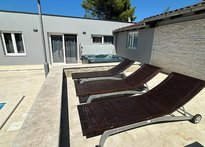 Βίλα Monte Magno *